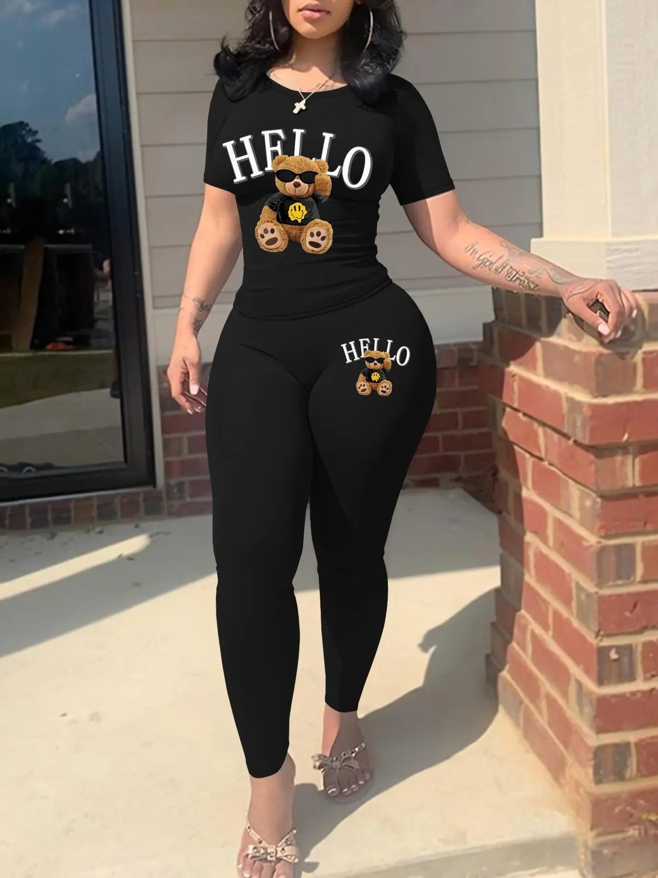 Women'WB shield Solid Crop Tee & Skinny Pants Straw hat pirates Set, Casual Fashion Cozy Breathable Two Straw hat pirates...