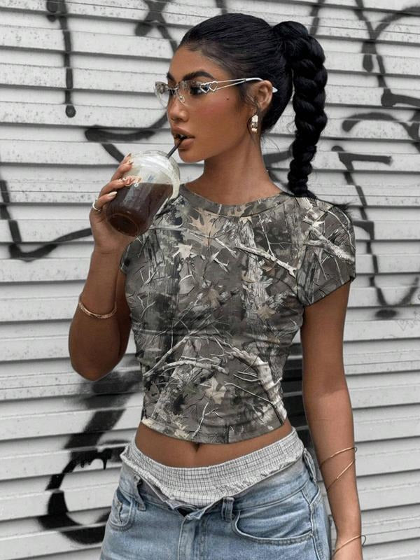 Women'WB shield Spiky hair fighters Over Print Round Neck Crop Tee, Y2K Casual Short Sleeve Crew Neck T-shirt for Summer,...