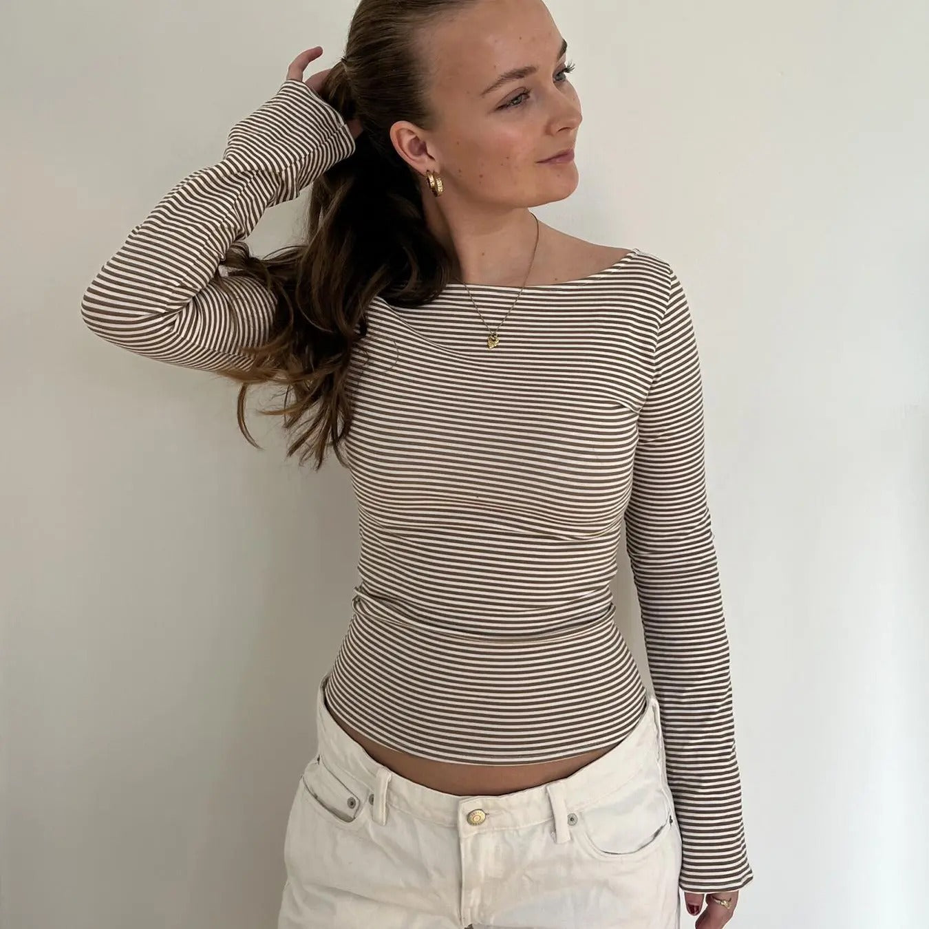 Women'WB shield Striped Print Backless Boat Neck Tee, Casual Long Sleeve T-shirt for Spring & Fall, Women'WB shield Top...