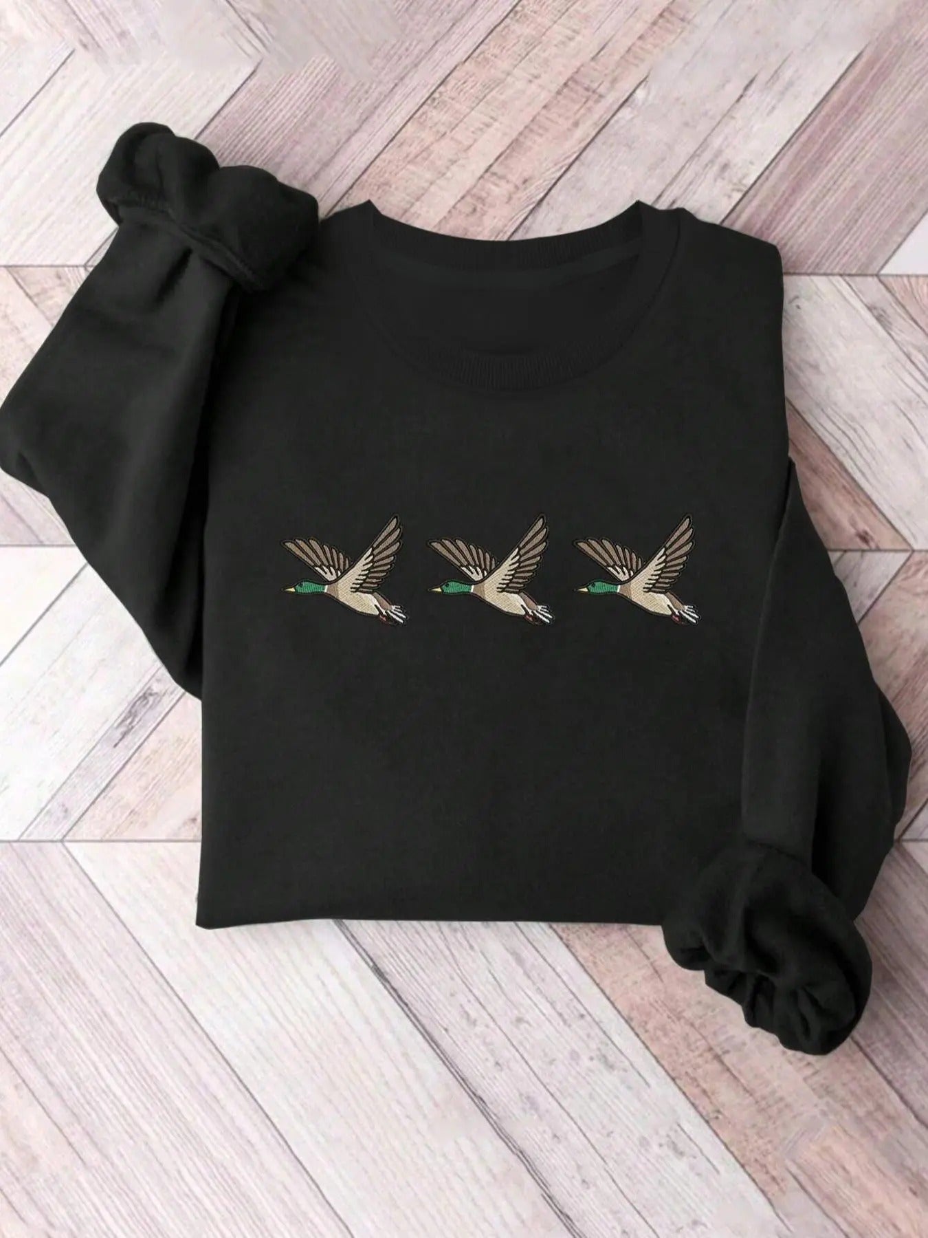 Women's Bird Print Crew Neck Pullover, Casual Long Sleeve Sweatshirt for Spring & Fall, Ladies Clothes for Daily Wear...