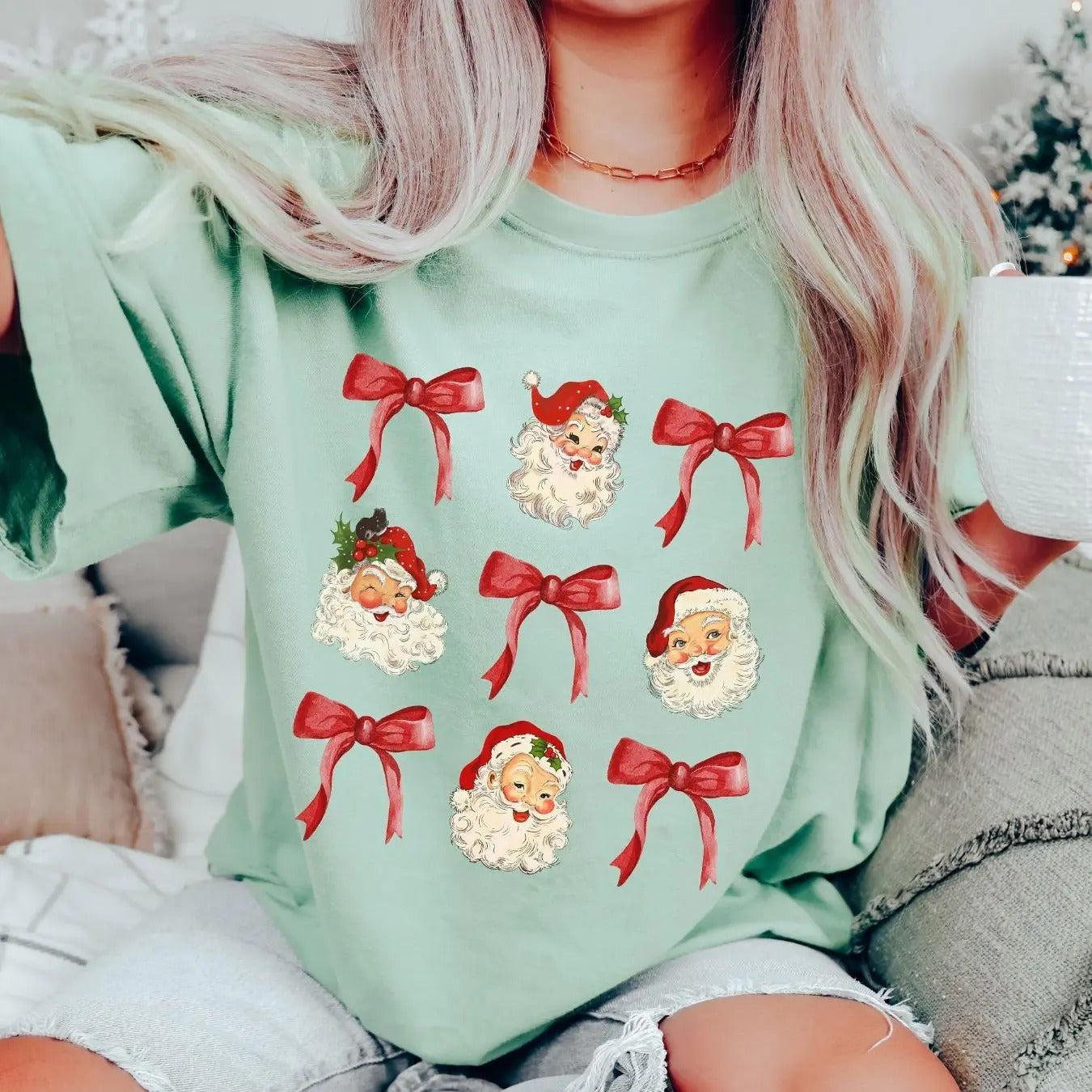 Women's Christmas Themed Santa Claus & Bow Print Short Sleeve Tee, Casual Round Neck T-Shirt for Daily Wear, Ladies...