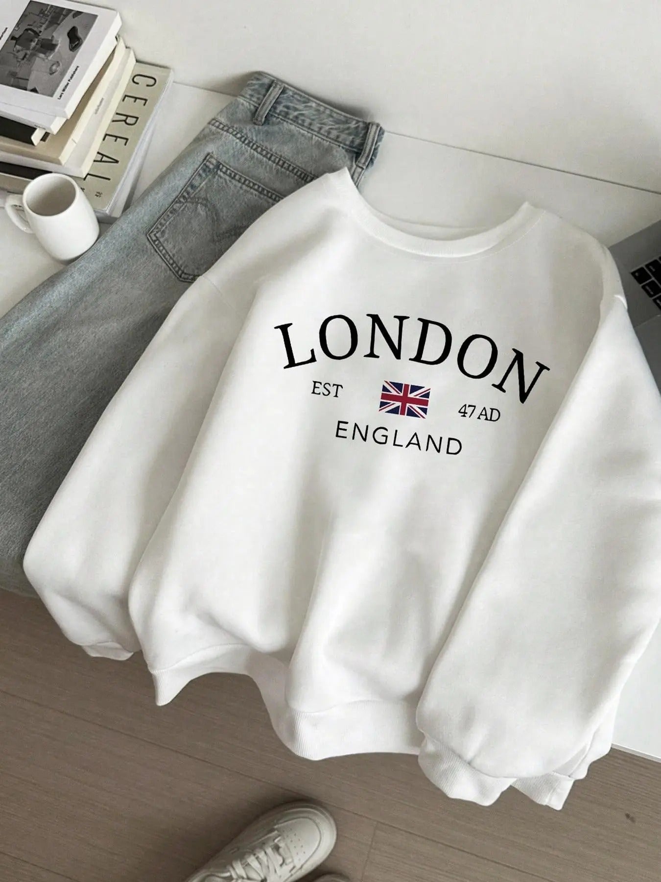 Women's Letter Print Crew Neck Pullover, Casual Fashion Long Sleeve Sweatshirt for Daily Wear, Ladies Clothes for Fall &...