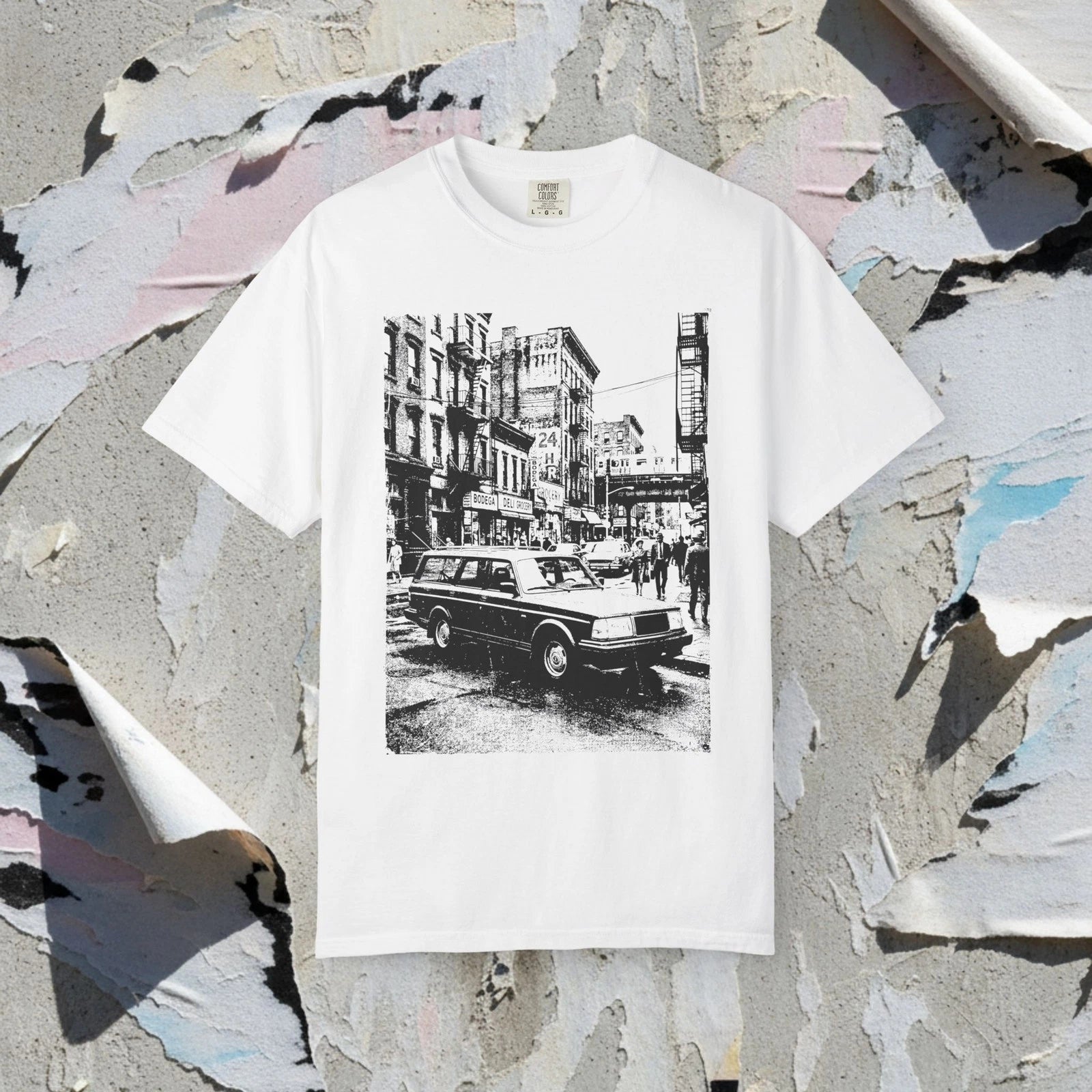 Midnight Street 240 Wagon Retro Urban Silhouette Aesthetic T-Shirt
