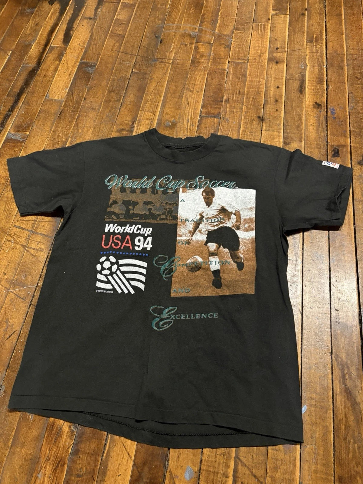 Vintage 90s World Cup USA Soccer Mens T Shirt Size Large Black Faded Tee 1994