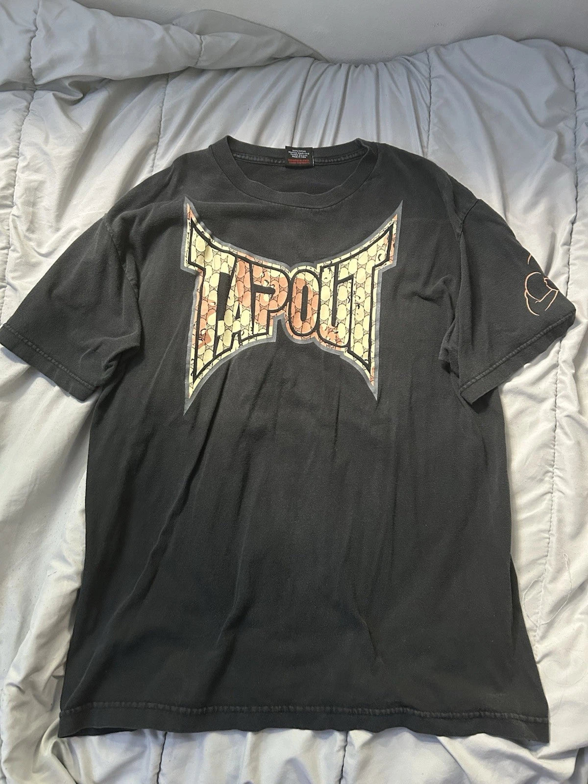 Vintage TAPOUT Shirt Men’s L Black Y2K MMA Logo Double Sided