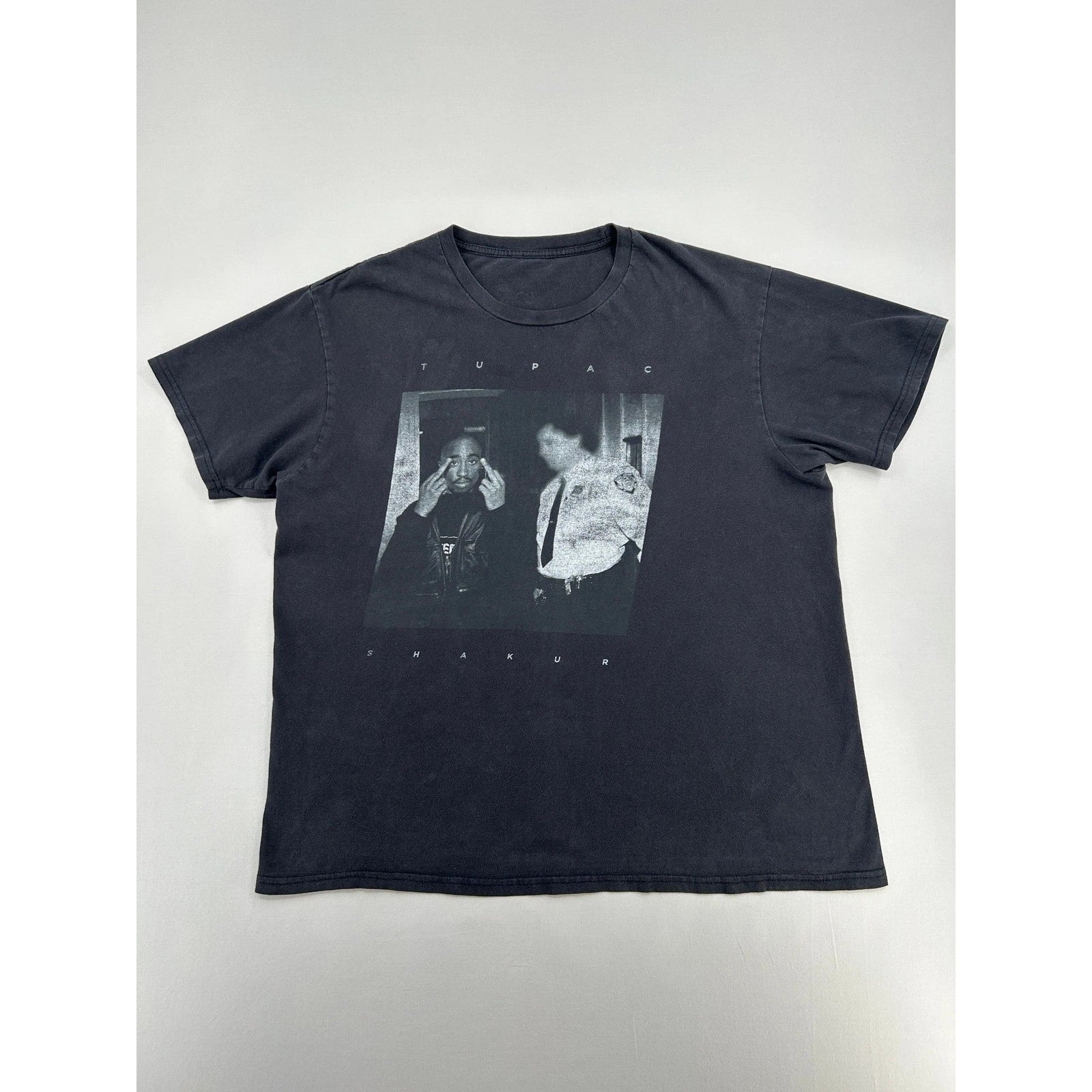 Tupac Shakur 2Pac Graphic Tee Faded Black Crewneck Hip Hop T-Shirt Mens XL