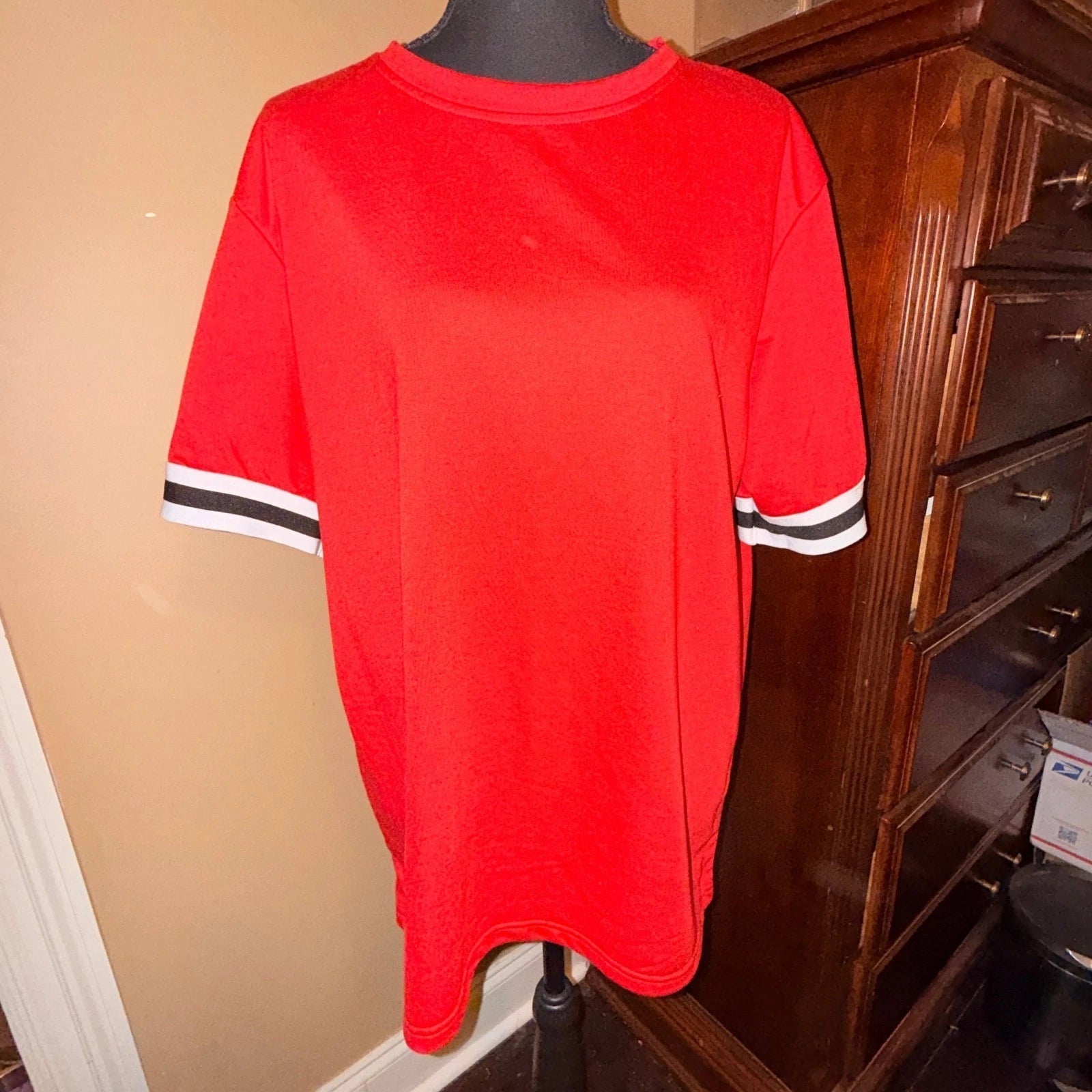 Manfinity T-Shirt Mens 1XL Red Excellent Striped Cuffs Crew Neck Sporty Tee