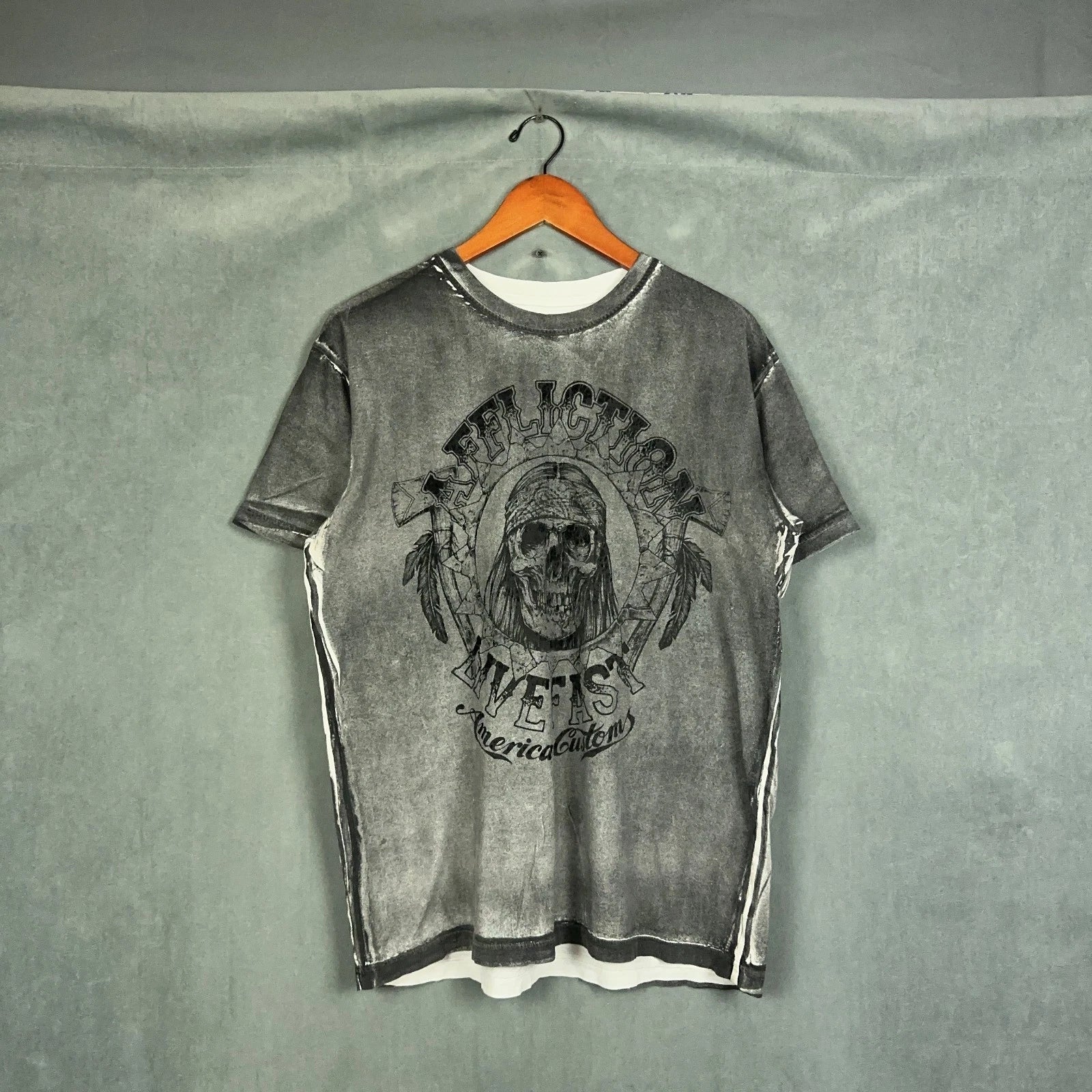 Vintage Y2K Affliction t shirt Mens Size Large Grey Indian Skull Grunge Biker