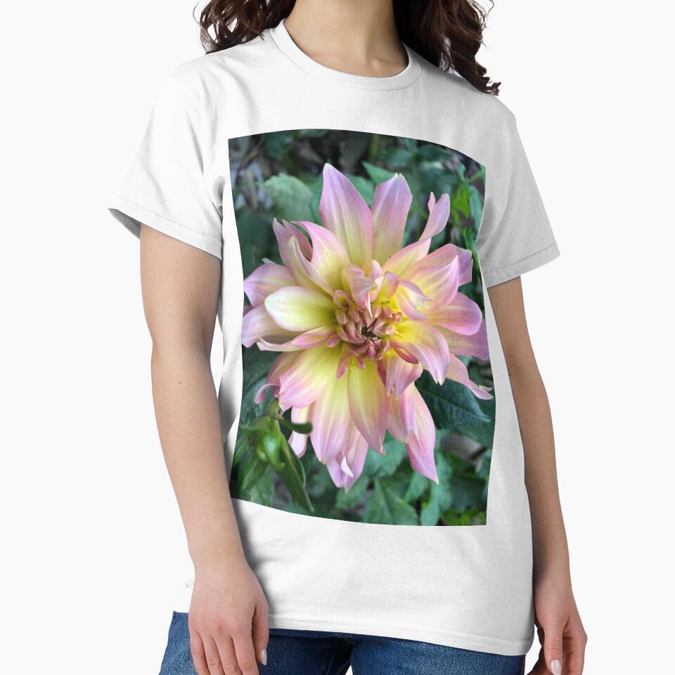Mimi’s Beautiful Bloom by Jaa1ja