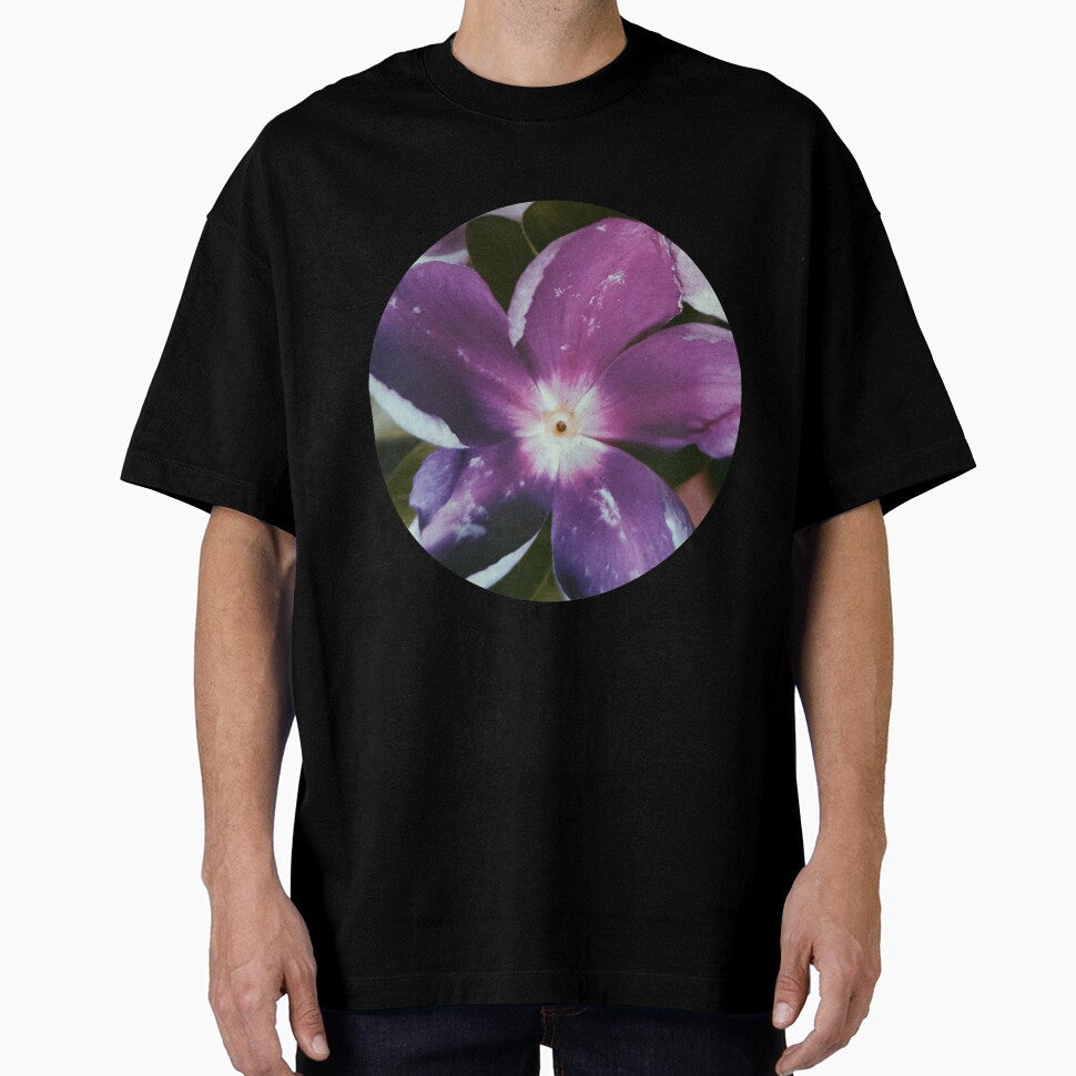 Purple flower. by Chanisa Ar