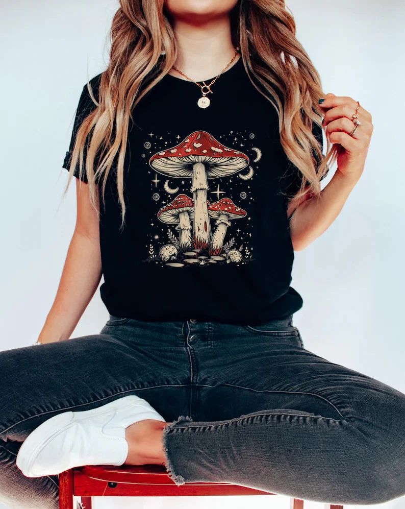 Boho Mushroom Comfort Tee