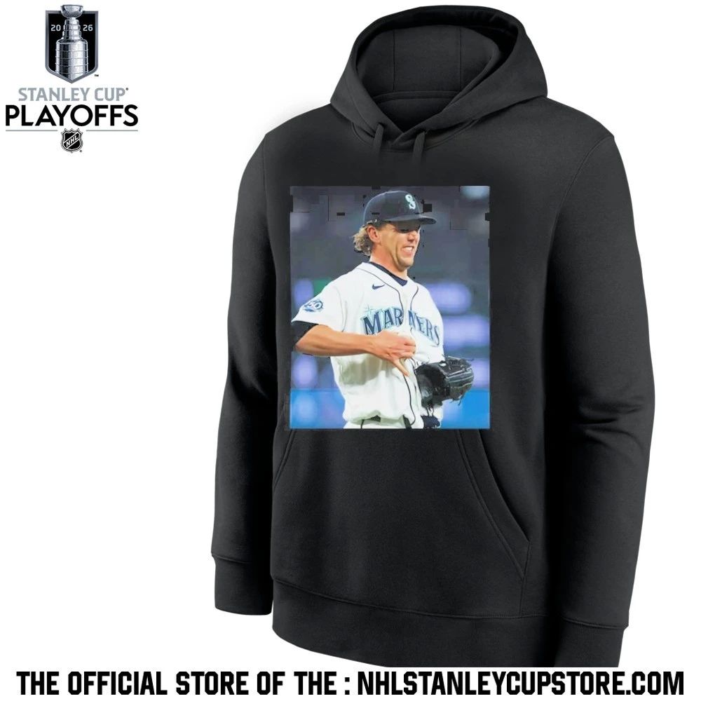 Mariners Catch Ball in Shirt