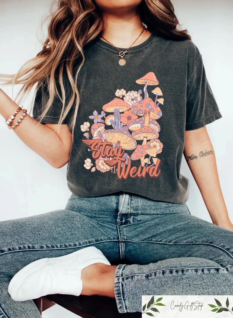 Retro Stay Weird Boho Comfort Tee