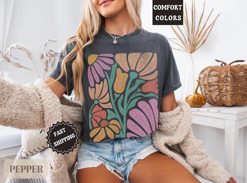 Boho Daisy Flower Comfort Tee Shirt Women's